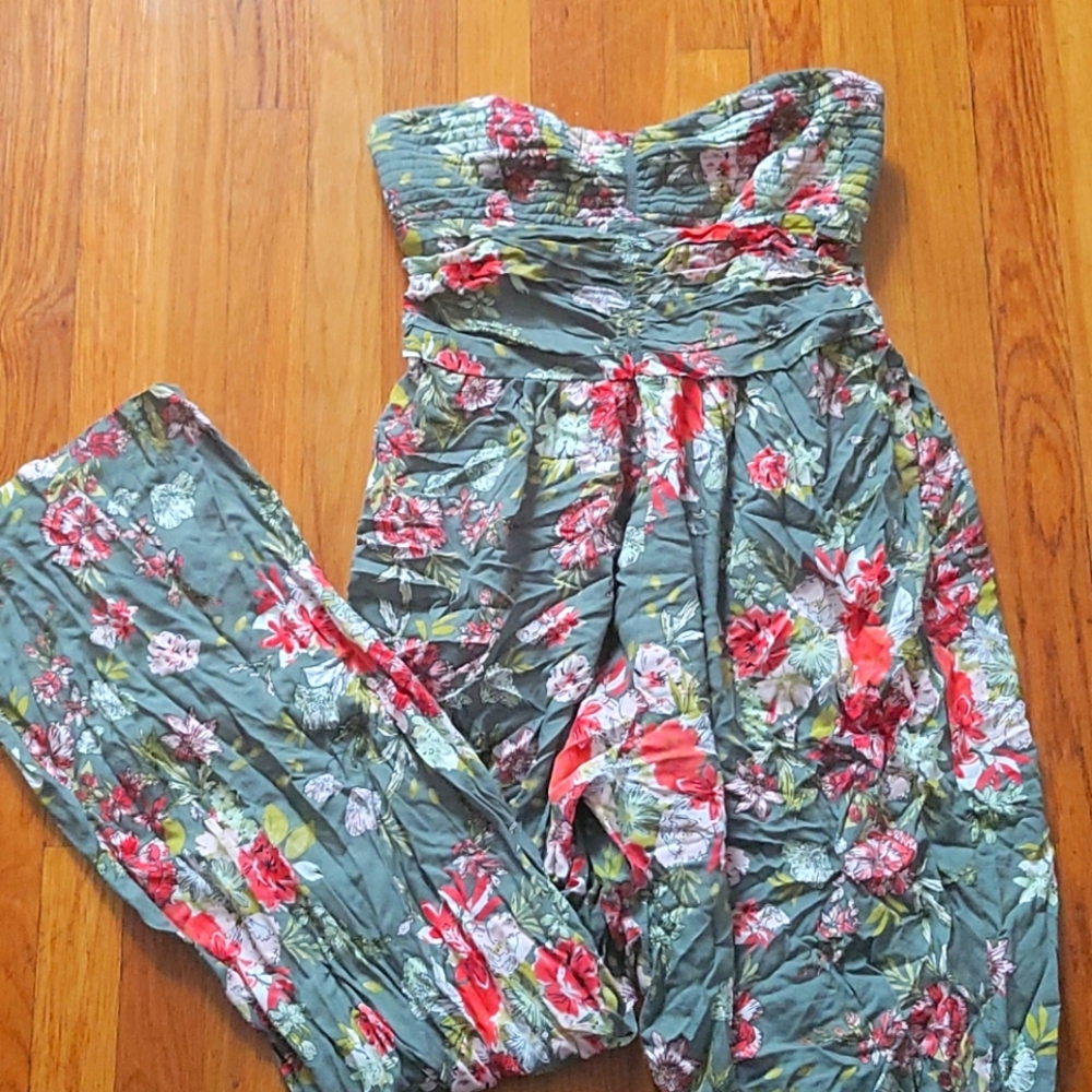 New with tags wide leg romper